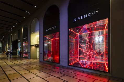 givenchy milano negozio indirizzo|GIVENCHY La Rinascente a Milano , .